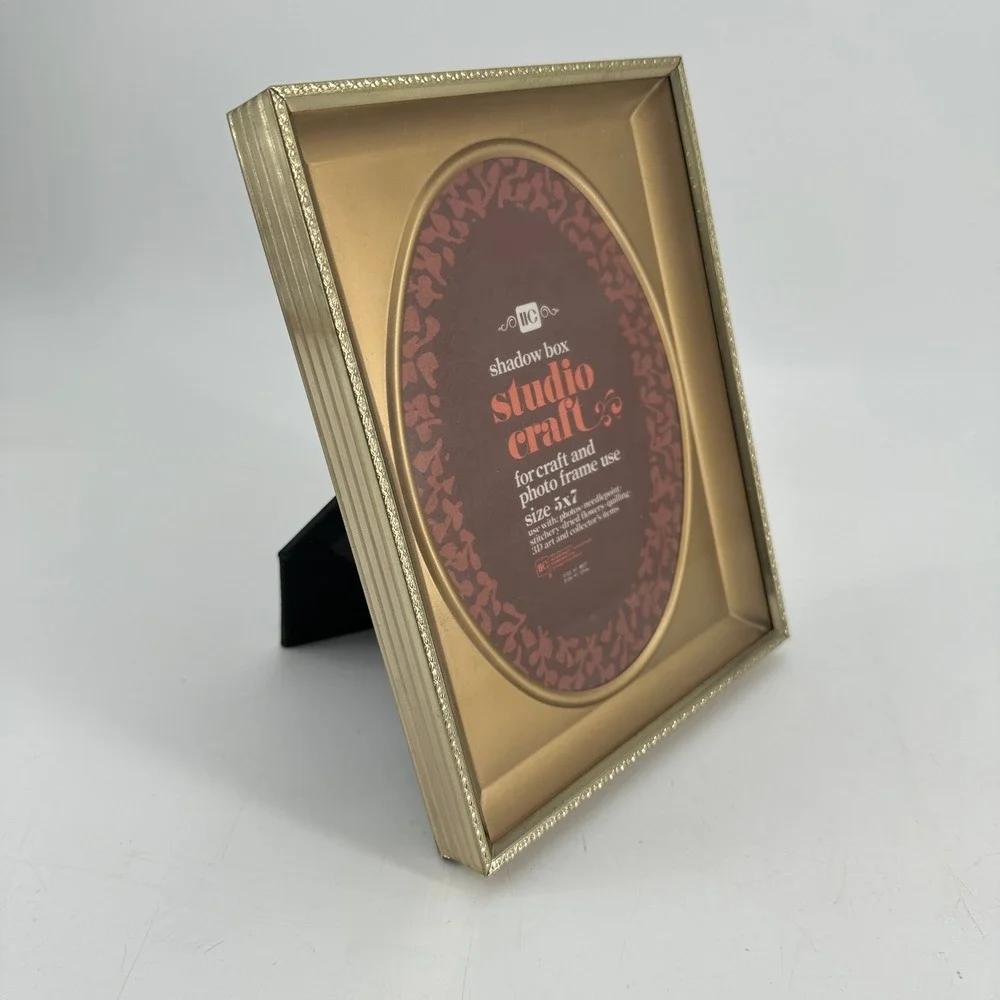 IIC Studio Craft Gold Shadow Box Photo Frame 5x7 Oval Mat Tabletop Wall Mount